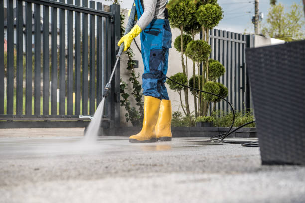 Why Choose Our Certified Pressure Washing Experts for Your Project Needs in Tokeneke, CT?