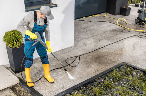 Best Concrete Pressure Washing  in Tokeneke, CT