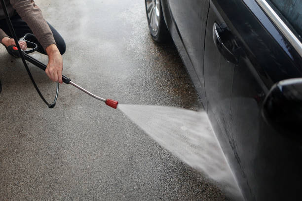 Why Choose Our Certified Pressure Washing Experts for Your Project Needs in Tokeneke, CT?